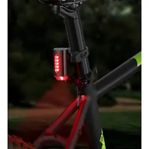 Feu arrière de vélo sur batterie TWIN, éclairage sol Satisfait Ou Remboursé